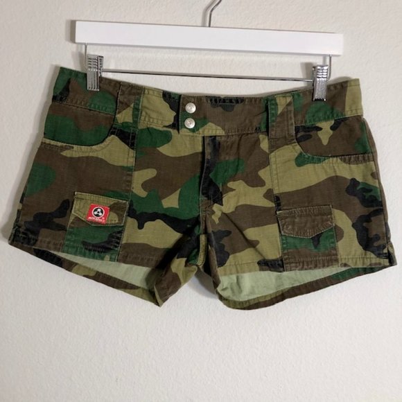 Molecule Cool Fusion Clothings Camo Shorts, size L - Picture 3 of 9